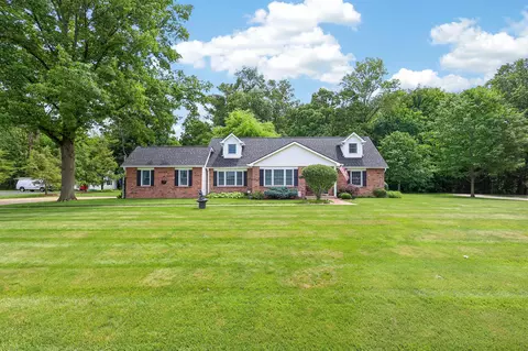 18 Eastlake Rd, Etna, OH 43068