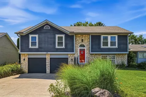 430 Carriage Dr, Plain City, OH 43064