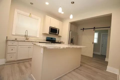Kitchen - 711 Berkeley Rd, Columbus, OH 43205 photo 3 of 4