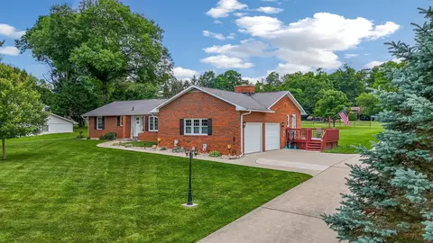 1030 Rhoda Ln NE, Lancaster, OH 43130
