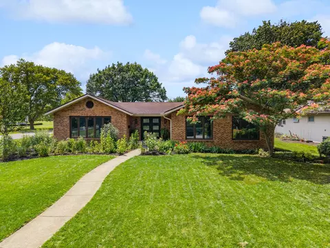 1463 Wakefield Ct E, Columbus, OH 43209