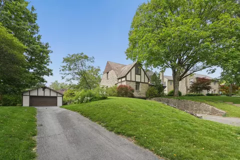 2050 Upper Chelsea Rd, Columbus, OH 43221
