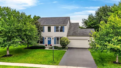 7769 Kingman Pl, Lewis Center, OH 43035