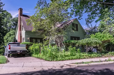 431 W College St, Granville, OH 43023