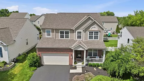 1454 Carnoustie Cir, Grove City, OH 43123