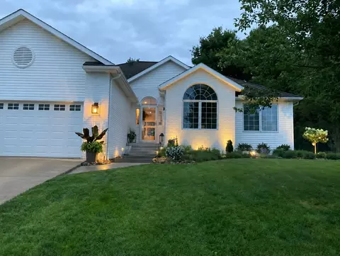 53 Woodlake Trl, Mount Vernon, OH 43050