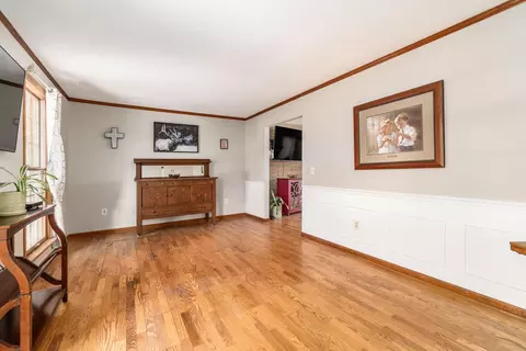 Living - 127 Leawood Dr, Delaware, OH 43015 photo 1 of 5
