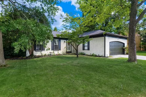 127 Leawood Dr, Delaware, OH 43015
