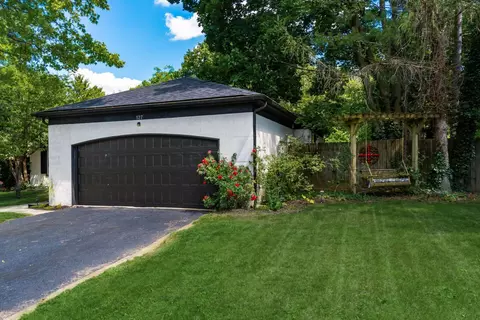 Exterior - 127 Leawood Dr, Delaware, OH 43015 photo 3 of 7