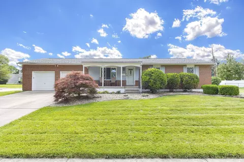 747 Hunt Valley Dr, Reynoldsburg, OH 43068