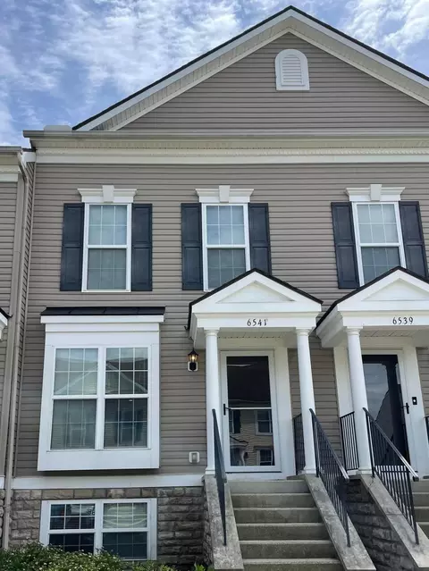 6541 Nottinghill Trail Dr #15, Canal Winchester, OH 43110