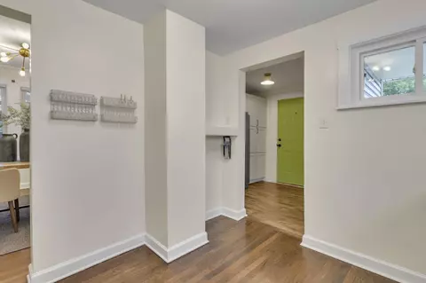 Entry Way - 174 E Morrill Ave, Columbus, OH 43207 photo 2 of 4