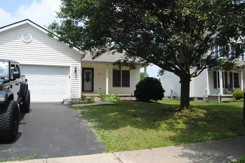 1184 Valley Dr, Marysville, OH 43040