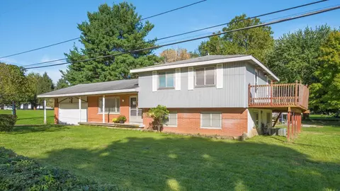 20 Worth Dr, Hebron, OH 43025