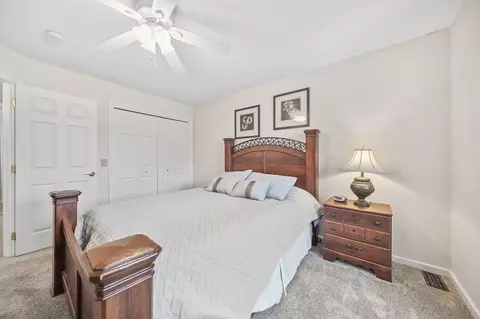Bedroom - 1506 Eagle Pass Dr, Marion, OH 43302 photo 9 of 11