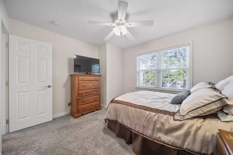 Bedroom - 1506 Eagle Pass Dr, Marion, OH 43302 photo 5 of 11