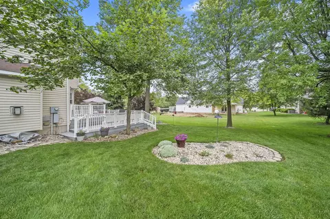 Exterior - 1506 Eagle Pass Dr, Marion, OH 43302 photo 8 of 13
