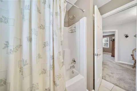 Bath - 1506 Eagle Pass Dr, Marion, OH 43302 photo 11 of 13