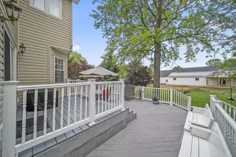 Exterior - 1506 Eagle Pass Dr, Marion, OH 43302 photo 9 of 13