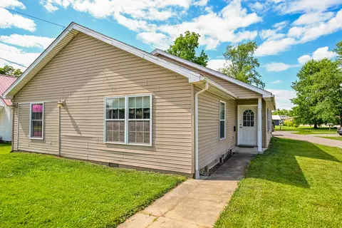 14 Connett Rd, The Plains, OH 45780