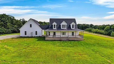 2807 Camp Creek Rd, Lucasville, OH 45648