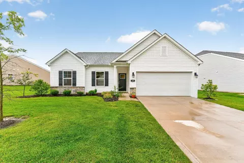 327 Mannaseh Dr W, Granville, OH 43023