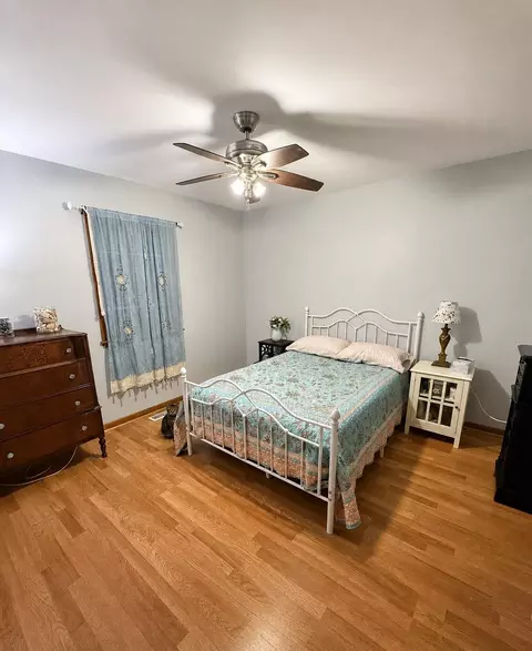 Bedroom - 204 Cedar Heights Rd, Circleville, OH 43113 photo 3 of 3