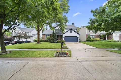 Exterior - 2460 Cornwall Ct, Powell, OH 43065 photo 3 of 21