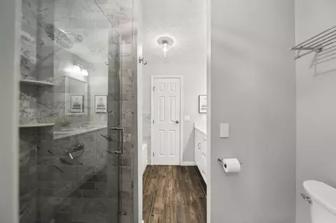 Bath - 2460 Cornwall Ct, Powell, OH 43065 photo 6 of 9