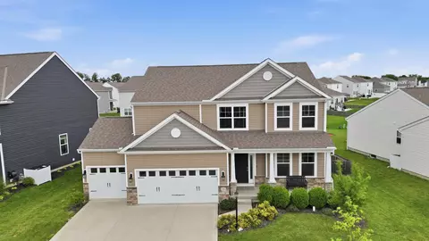 283 Mahogany Ln, Commercial Point, OH 43116