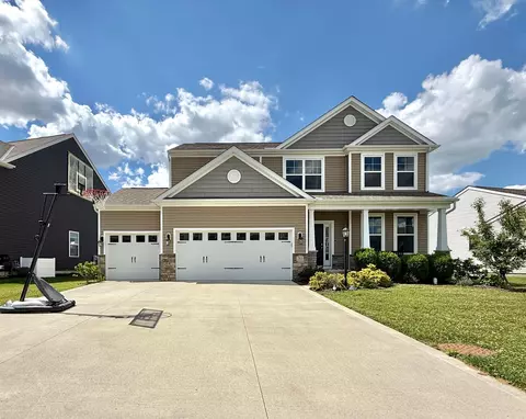 283 Mahogany Ln, Commercial Point, OH 43116