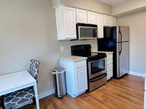 Kitchen - 357 Saint Andrews Dr, Dublin, OH 43017 photo 3 of 4