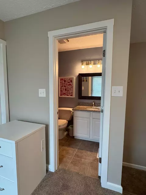 Bath - 357 Saint Andrews Dr, Dublin, OH 43017 photo 3 of 4