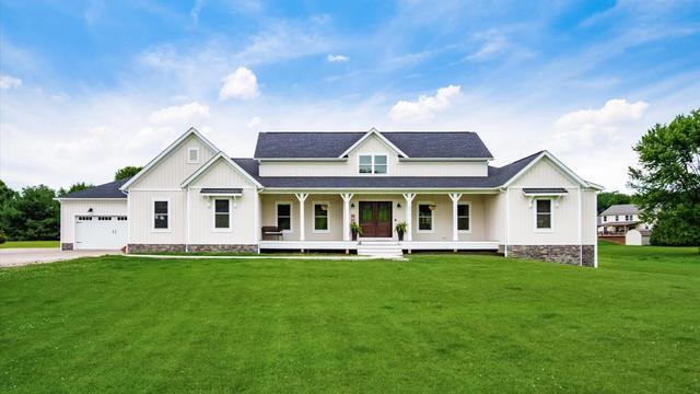 372 Hainsview Dr, Newark, OH 43055