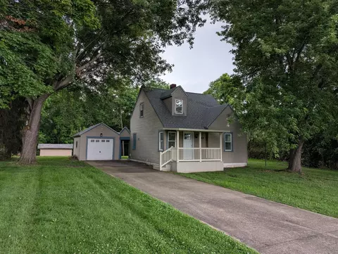 632 Mondhank Rd NE, Lancaster, OH 43130