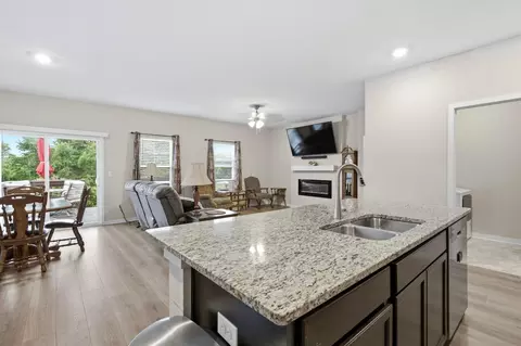 Kitchen - 433 Sandburg Dr, Lithopolis, OH 43136 photo 1 of 2