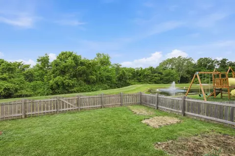 Exterior - 433 Sandburg Dr, Lithopolis, OH 43136 photo 11 of 11