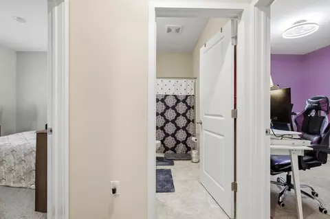 Entry Way - 433 Sandburg Dr, Lithopolis, OH 43136 photo 3 of 3
