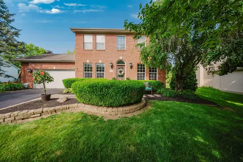 2154 Pleasant Colony Dr, Lewis Center, OH 43035