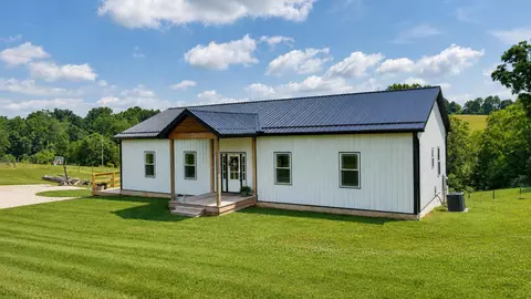 2244 N Parmiter Rd NE, Mcconnelsville, OH 43756