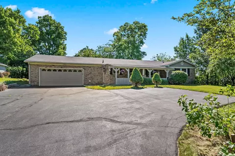 800 White Oak Dr, Springfield, OH 45504 photo 4