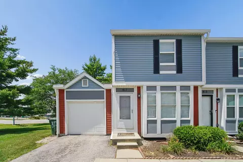 817 Pine Way Dr #M1, Columbus, OH 43085