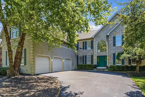 8226 Timber Mist Ct, Dublin, OH 43017