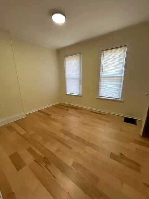 Bedroom - 329 E 12th Ave, Columbus, OH 43201 photo 2 of 4