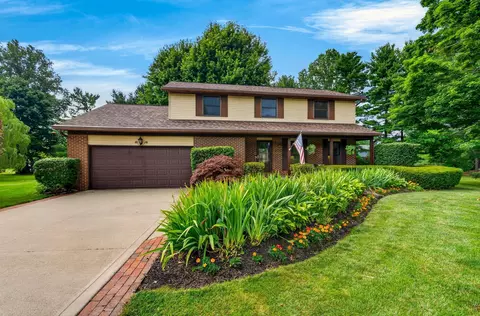 8757 Stoneyway Ct NW, Pickerington, OH 43147