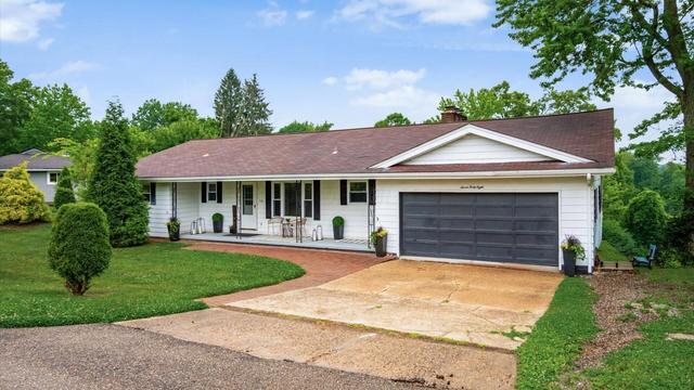 748 Ridgewood Dr, Coshocton, OH 43812