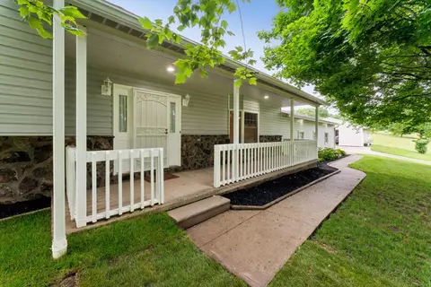 11011 Fairview Rd SE, Heath, OH 43056