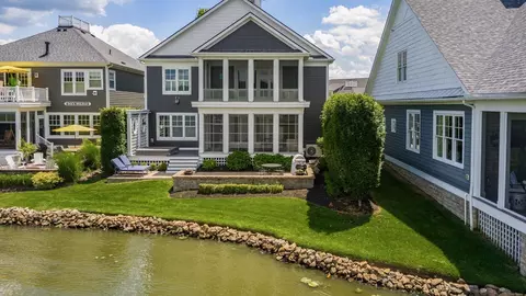 9444 Vista Point Dr, Thornville, OH 43076