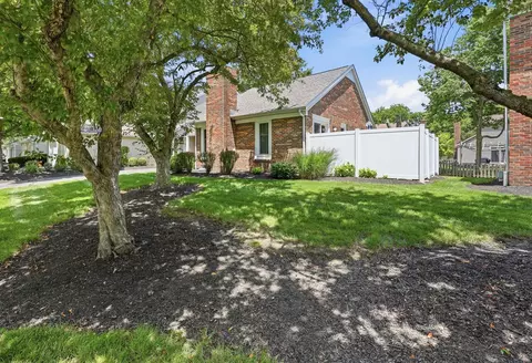5800 Parkbridge Ln #13-1, Dublin, OH 43016