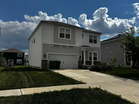 4321 Holstein Dr, Obetz, OH 43207